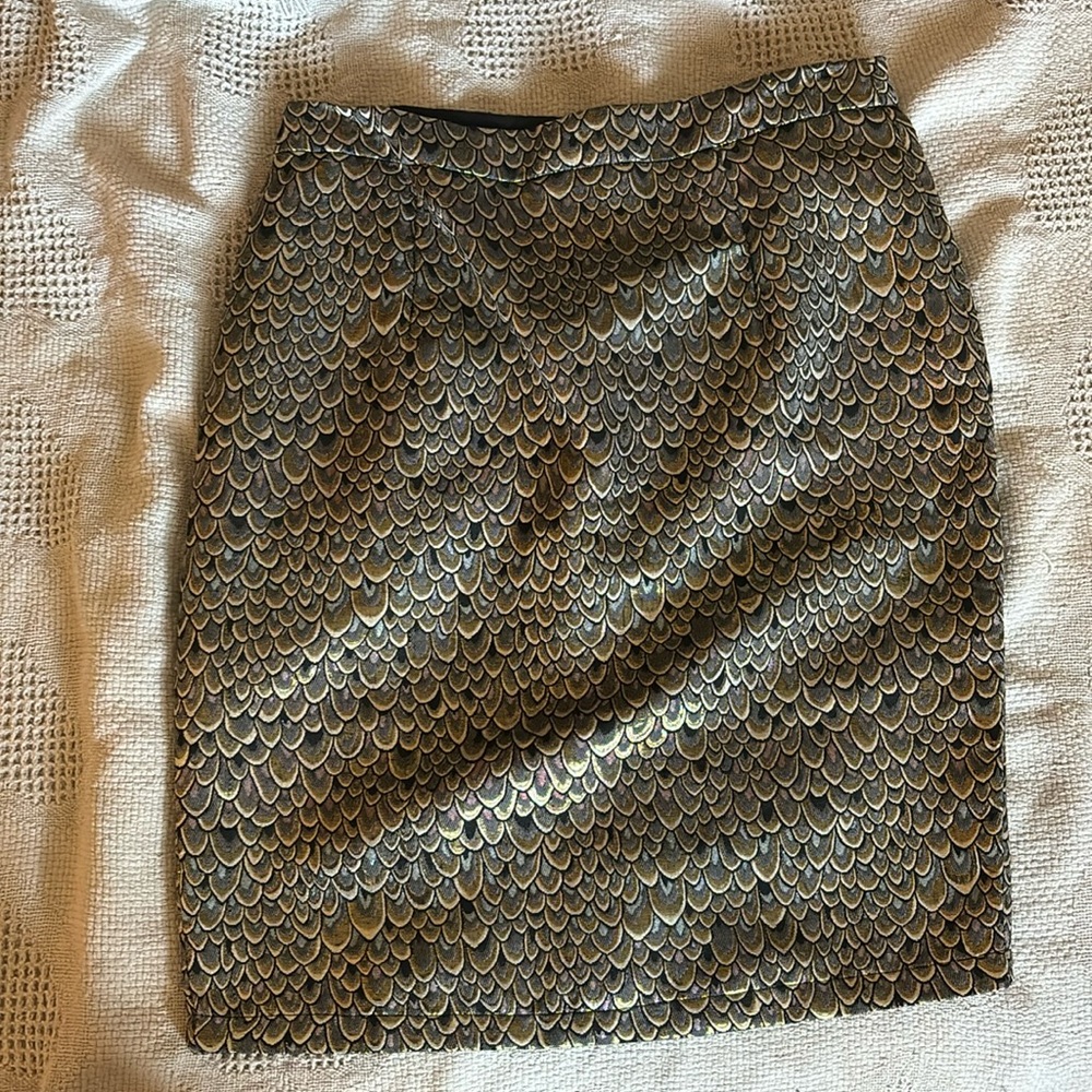 Gorgeous jacquard pencil skirt size 10.